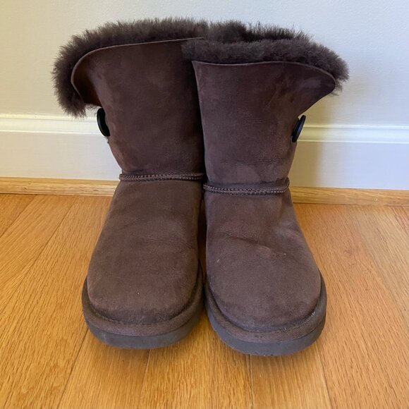 UGG Australia Bailey Button Boots Women’s Size 8 Chestnut Brown Suede Shearling - Picture 4 of 11